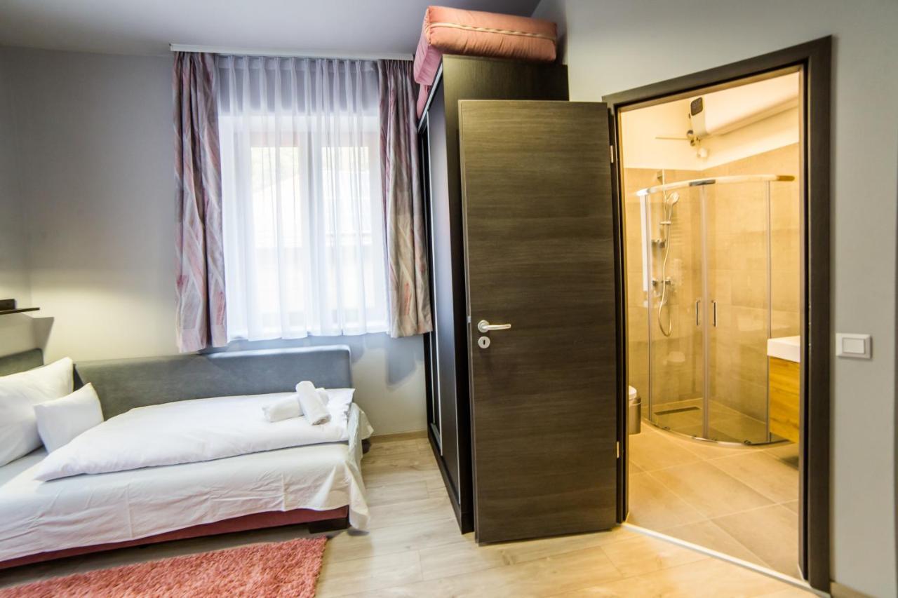Haracsi Vendeghaz Hotell Zselickisfalud Eksteriør bilde